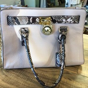 Michael Kors Leather handbag